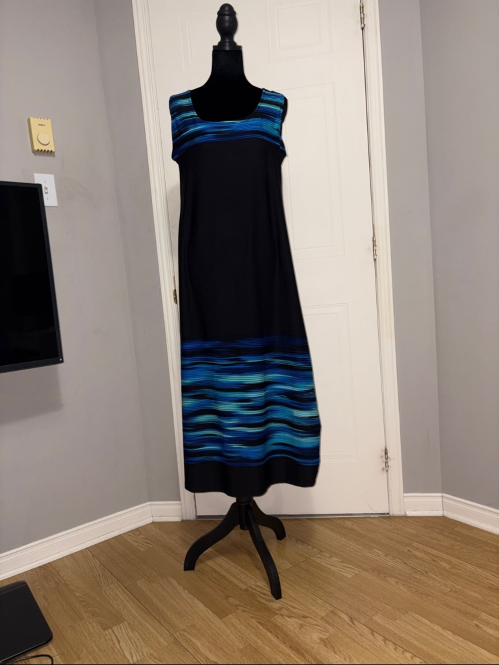 Sleeveless Black Maxi Dress with Linear  Stripe Accents - No Tag - 14-18US